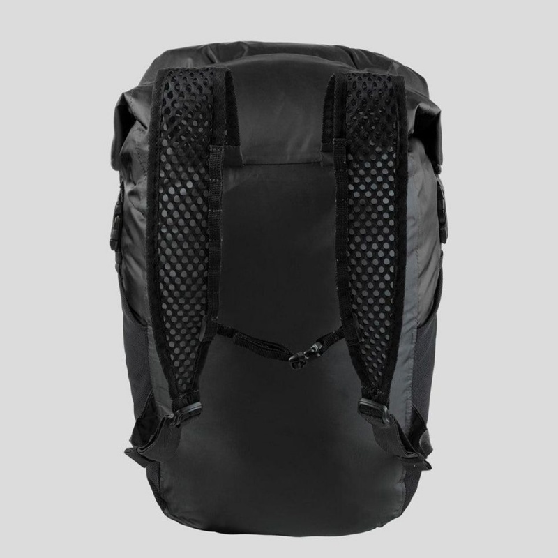 Men's Decathlon Forclaz Travel 100 Compact Waterproof 20 L Hiking Backpack Black | VLT035984